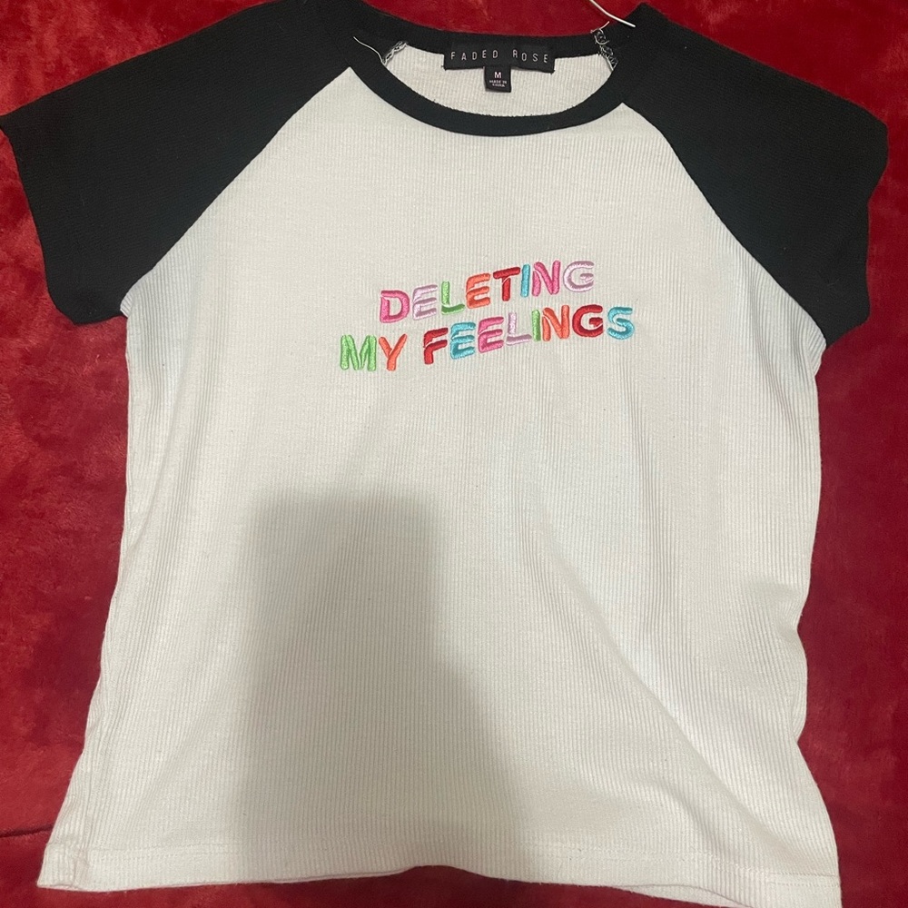 Women’s semi crop size medium